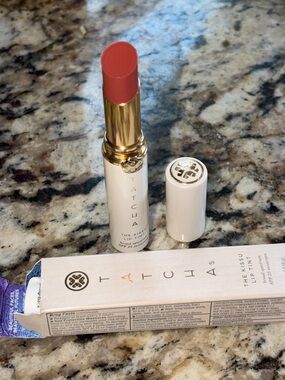 💕🖤Tatcha Kissu Lip Tint Plum Blossom